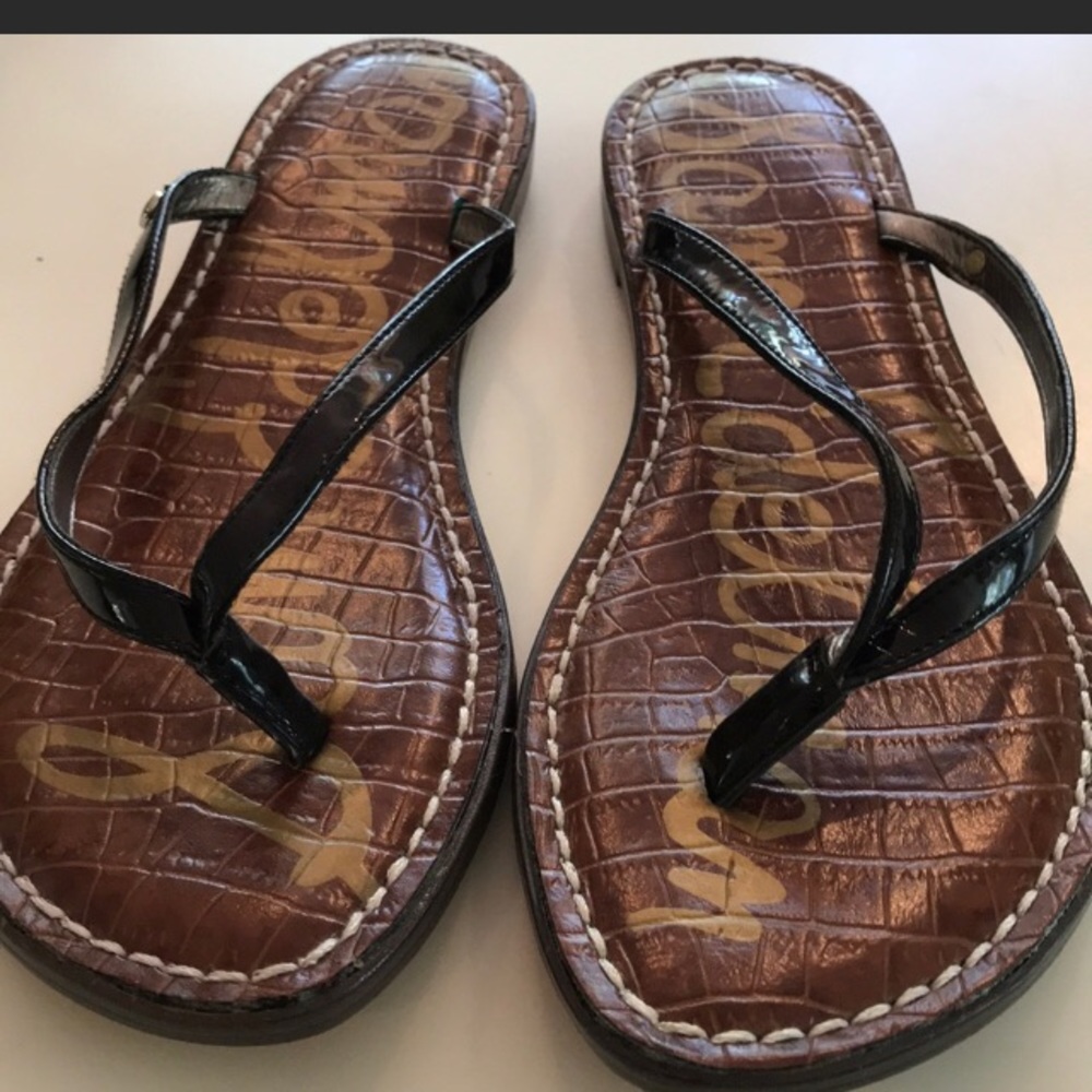 SAM EDELMAN black patent leather flip flop